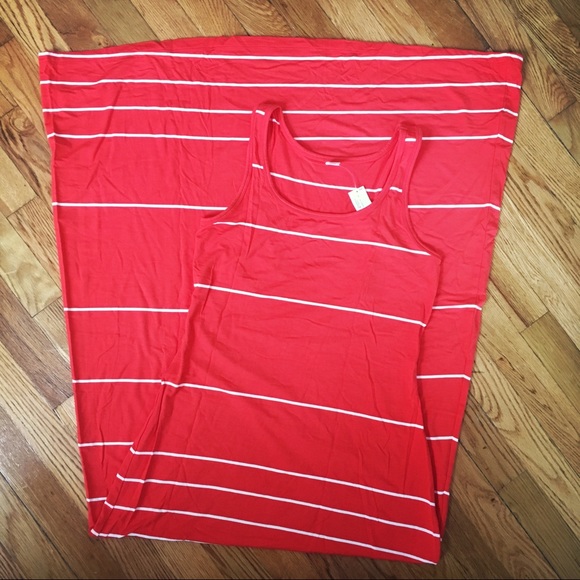 Old Navy Dresses & Skirts - NEW Striped maxi dress